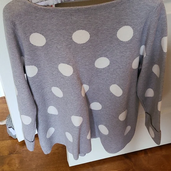 Grey Top - Picture 5 of 7